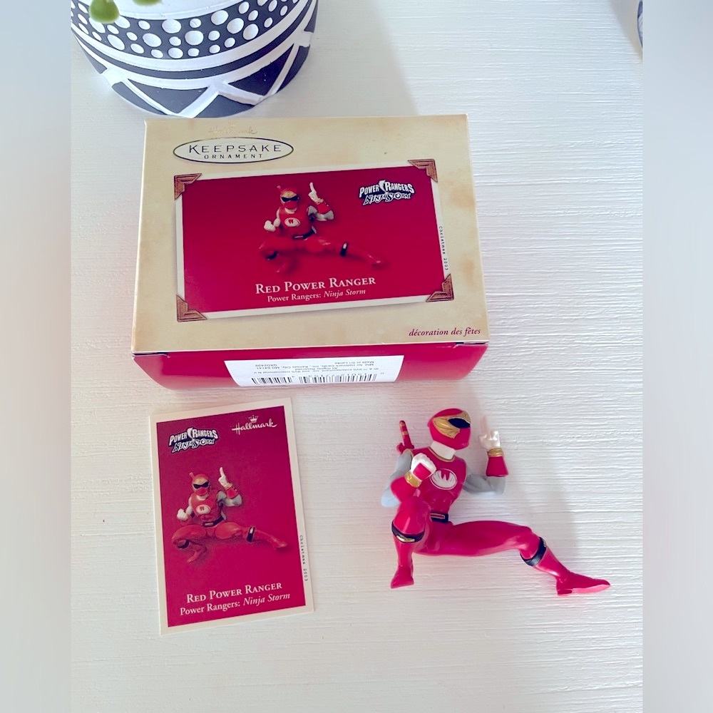 HALLMARK KEEPSAKE RED POWER RANGER SUPERHERO ORNAMENT